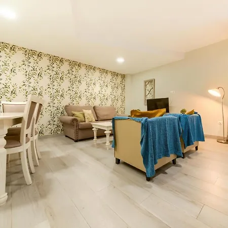 Holidays2malaga Apartment
